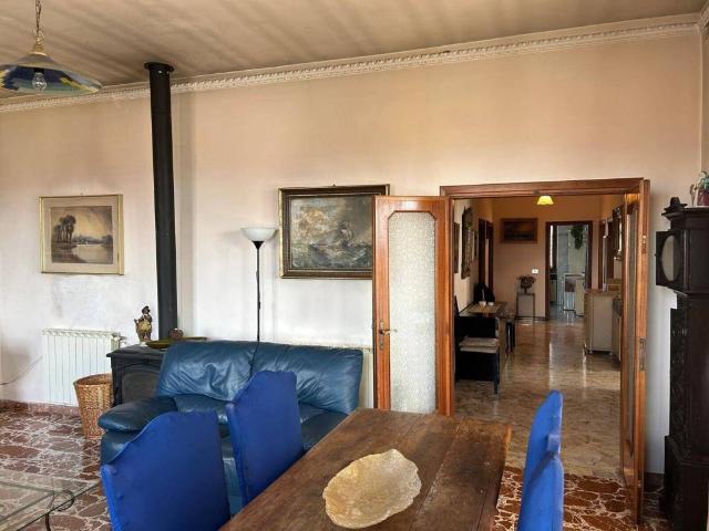 Villa Schiera in vendita a Castelfranco Piandiscò, Toscana
