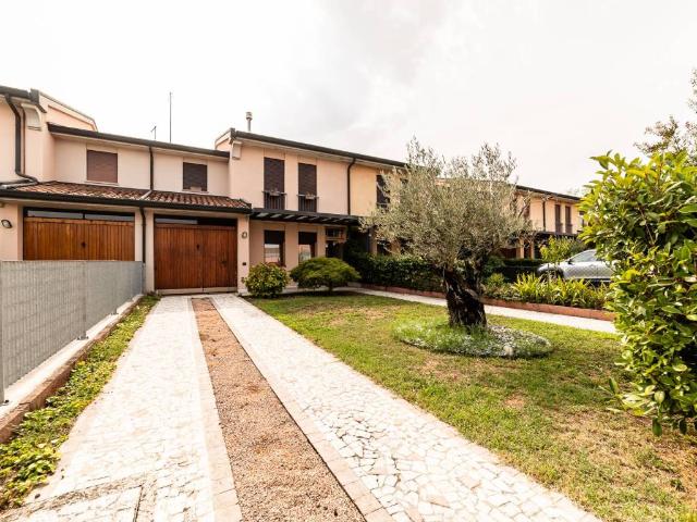 Villa Schiera in vendita a Castelfranco Veneto, Veneto