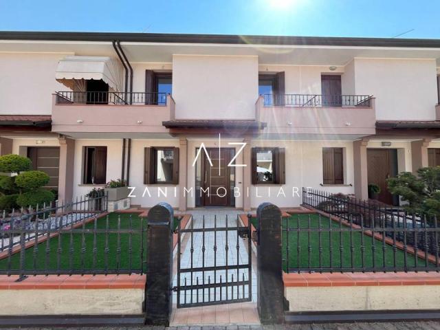 Villa Schiera in vendita a Castelfranco Veneto, Veneto