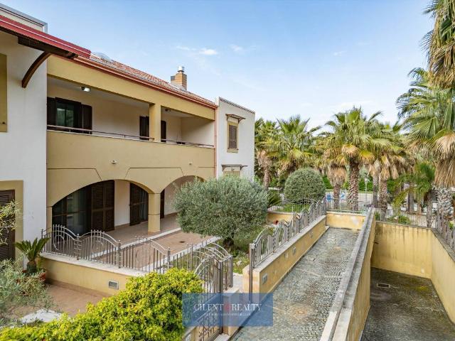 Villa Schiera in vendita a Castellabate, Campania