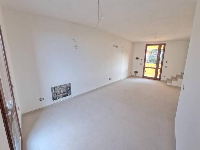 Villa Schiera in vendita a Tresinaro - Secchia, Re