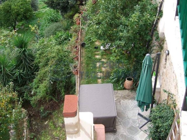 Villa Schiera in vendita a Castellaro, Liguria