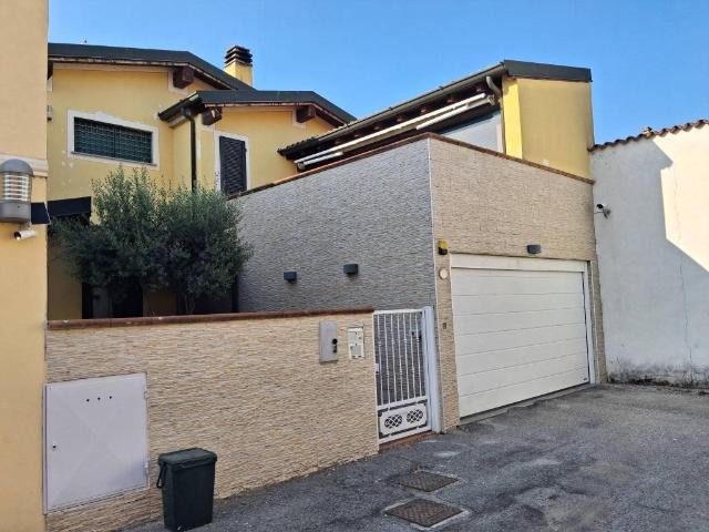 Villa Schiera in vendita a Castelleone, Lombardia