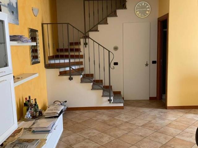 Villa Schiera in vendita a Castelleone, Lombardia