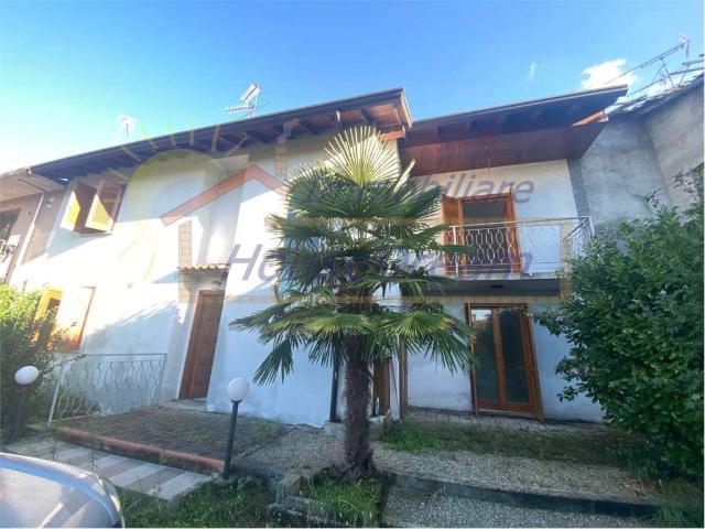 Villa Schiera in vendita a Castelletto sopra Ticino, Novara