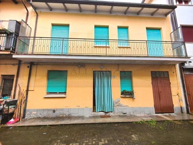Villa Schiera in vendita a Unione Reno Galliera, Reggio Emilia