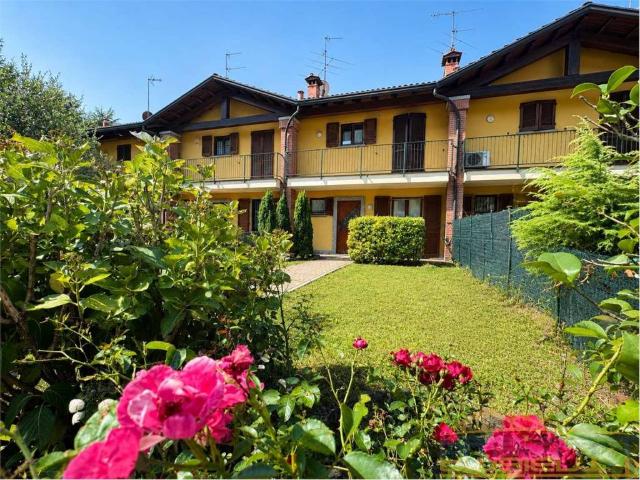 Villa Schiera in vendita a Castello Di Brianza, Lombardia
