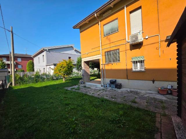 Villa Schiera in vendita a Terra di Mezzo, Re