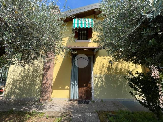 Villa Schiera in vendita a Castelnuovo Del Garda, Veneto