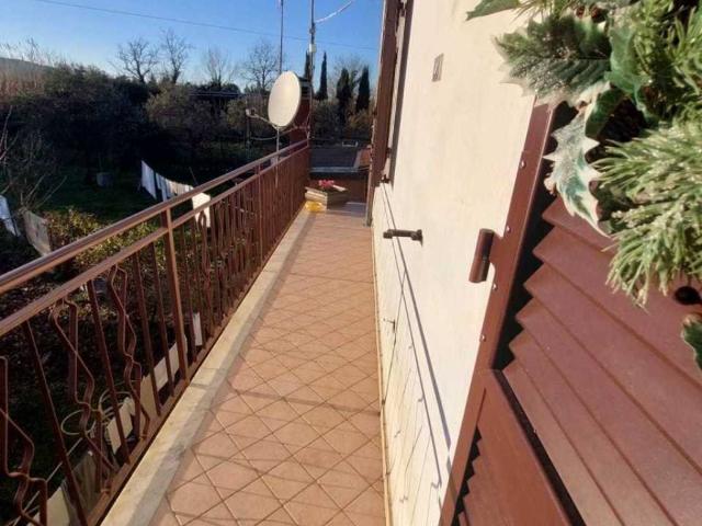 Villa Schiera in vendita a Castelnuovo Magra, Liguria
