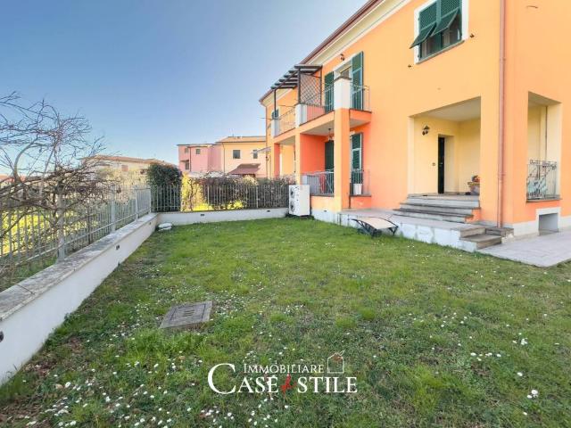 Villa Schiera in vendita a Castelnuovo Magra, Liguria