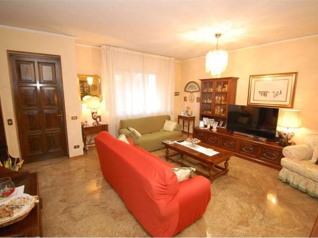 Villa Schiera in vendita a Unione di comuni Terre di Castelli, Castelnuovo Rangone
