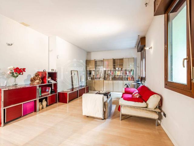 Villa Schiera in vendita a Unione di comuni Terre di Castelli, Castelnuovo Rangone