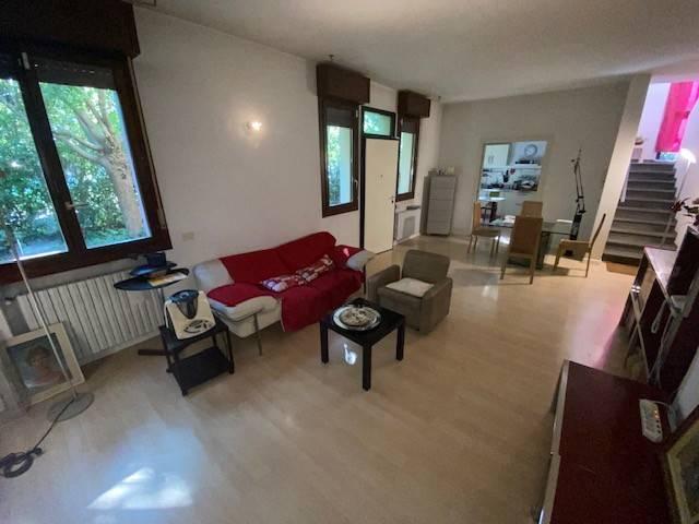 Villa Schiera in vendita a Unione di comuni Terre di Castelli, Castelnuovo Rangone