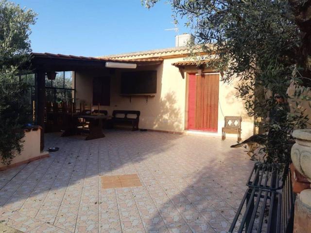 Villa Indipendente in vendita a Castelvetrano, Sicilia