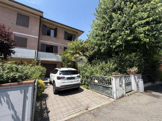 Villa Schiera in vendita a Unione di comuni Terre di Castelli, Castelvetro Di Modena