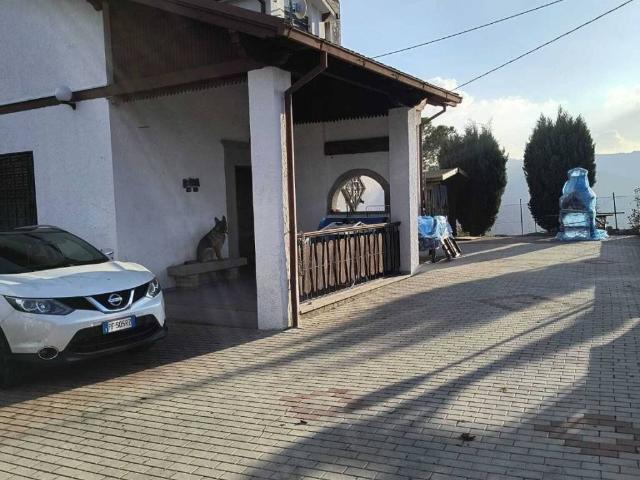Villa Schiera in vendita a Madonna di Puianello, Castelvetro di Modena