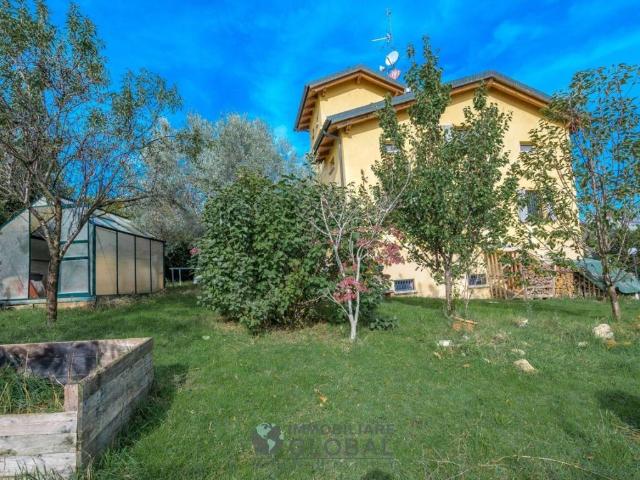 Villa Schiera in vendita a Unione di comuni Terre di Castelli, Castelvetro Di Modena
