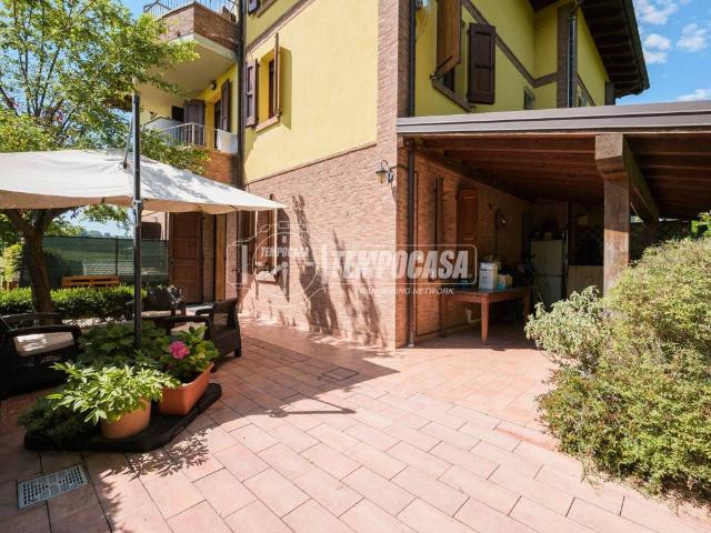Villa Schiera in vendita a Unione di comuni Terre di Castelli, Castelvetro Di Modena