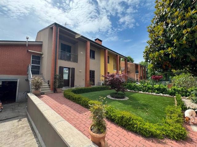 Villa Schiera in vendita a Castelvetro Piacentino, Reggio Emilia