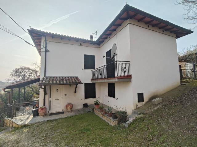 Villa Schiera in vendita a Vaiano, Gioiella