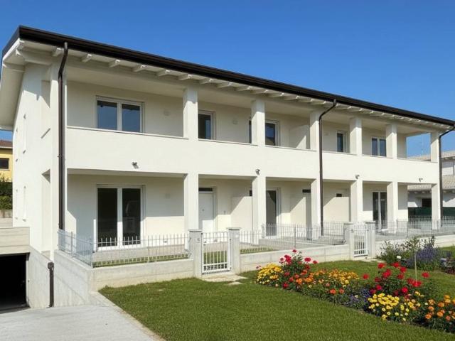 Villa Schiera in vendita a Castiglione Delle Stiviere, Lombardia