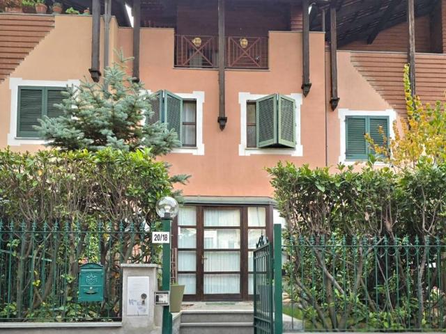 Villa Schiera in vendita a Castiglione Torinese, Piemonte
