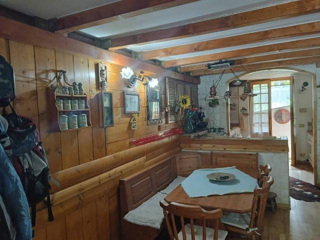 Villa Schiera in vendita a Castione Della Presolana, Lombardia