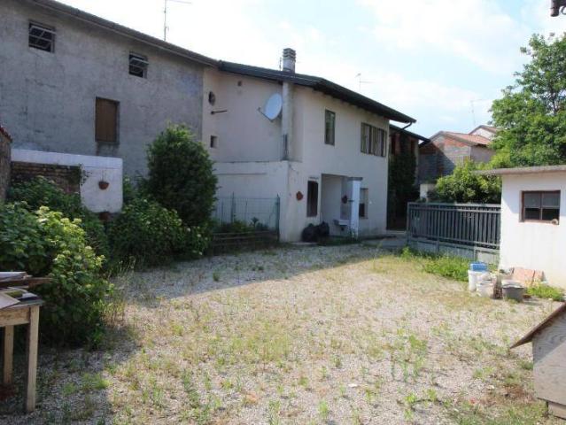 Villa Indipendente in vendita a Castions Di Strada, Friuli-Venezia Giulia