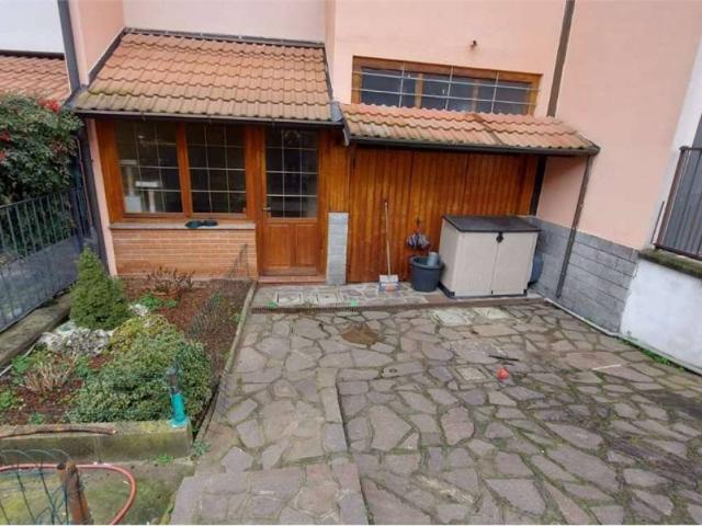 Villa Schiera in vendita a Castiraga Vidardo, Lombardia