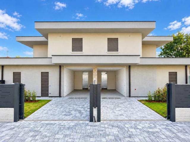 Villa Schiera in vendita a Castrezzato, Brescia