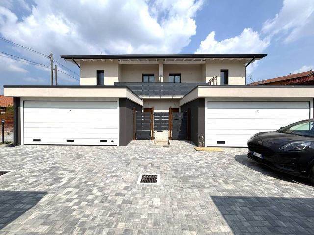 Villa Schiera in vendita a Castronno, Lombardia