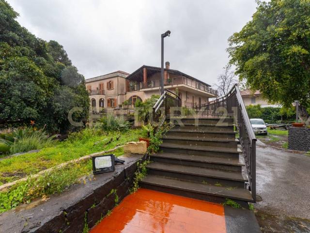 Villa Schiera in vendita a San Giovanni Galermo-Trappeto-Cibali, Gravina Di Catania