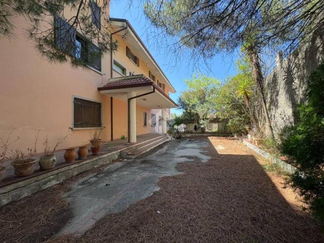 Villa Schiera in vendita a Dulcino, Calabria