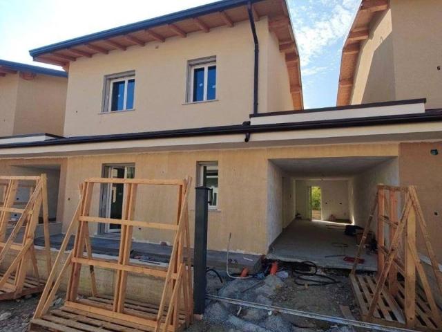 Villa Schiera in vendita a Cava Manara, Lombardia