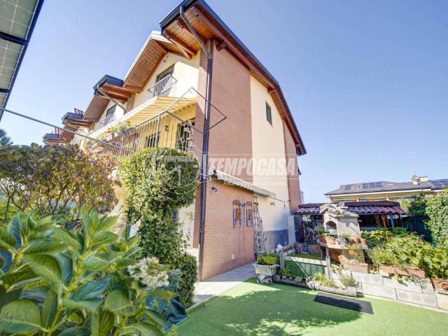 Villa Schiera in vendita a Cavaria, Cavaria Con Premezzo