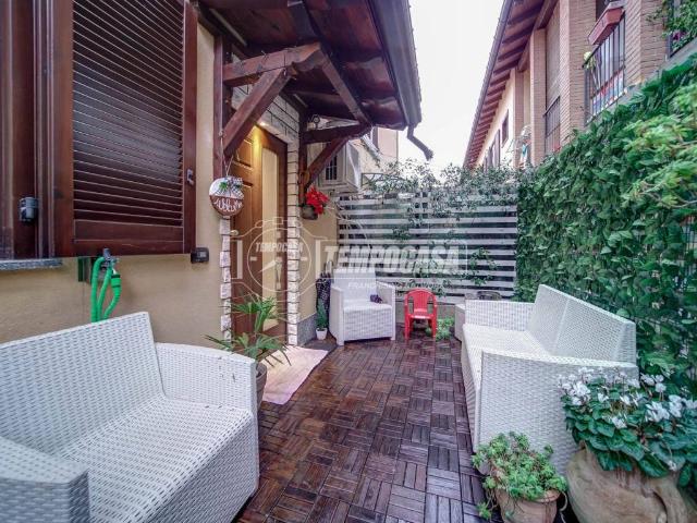 Villa Schiera in vendita a Cavaria Con Premezzo, Lombardia