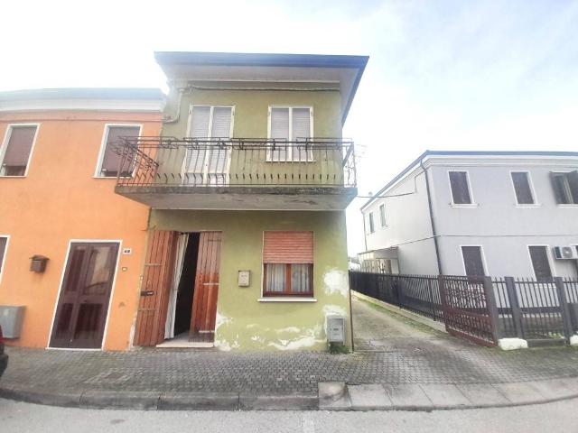 Villa Schiera in vendita a Cavarzere, Veneto