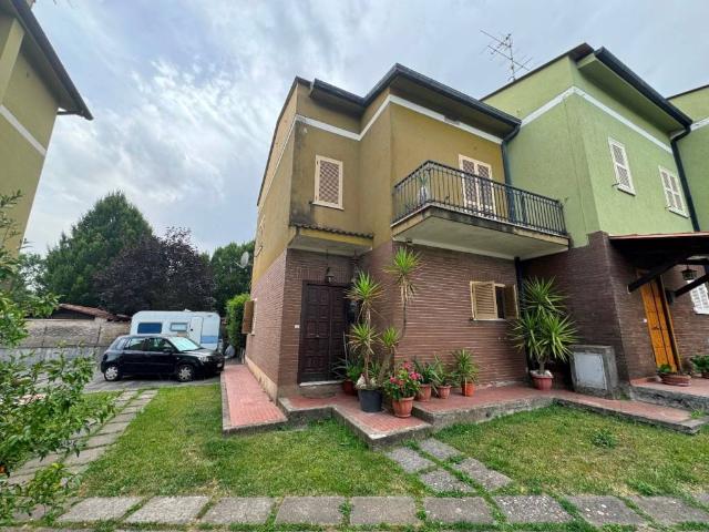 Villa Schiera in vendita a Roma Capitale, Lazio