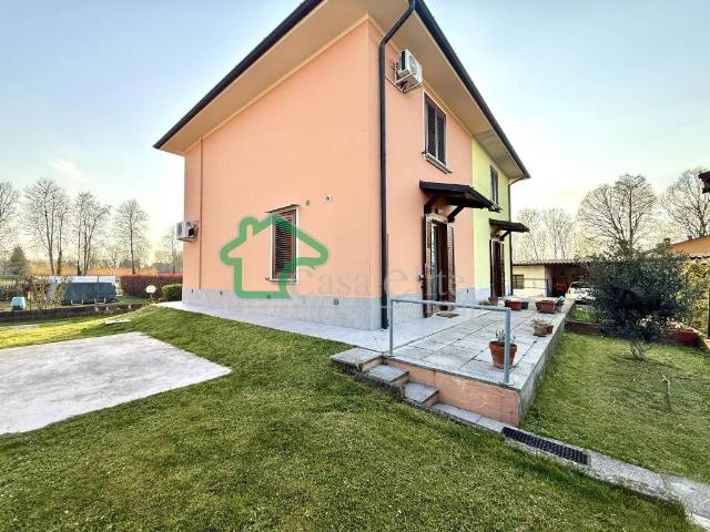 Villa Schiera in vendita a Cavenago D'adda, Lombardia