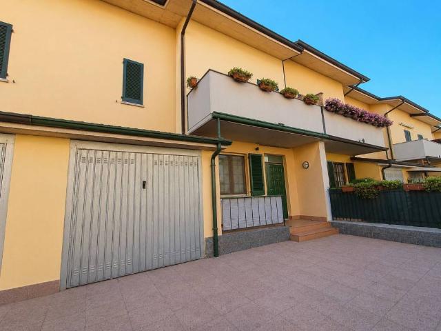 Villa Schiera in vendita a Cavenago D'adda, Lombardia