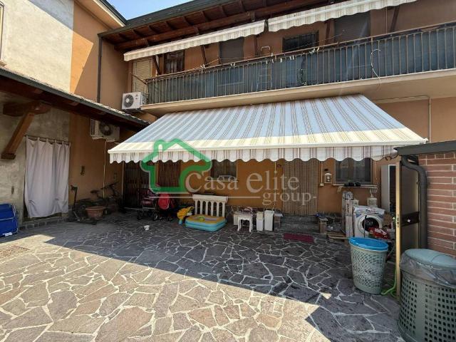 Villa Schiera in vendita a Cavenago D'adda, Lombardia