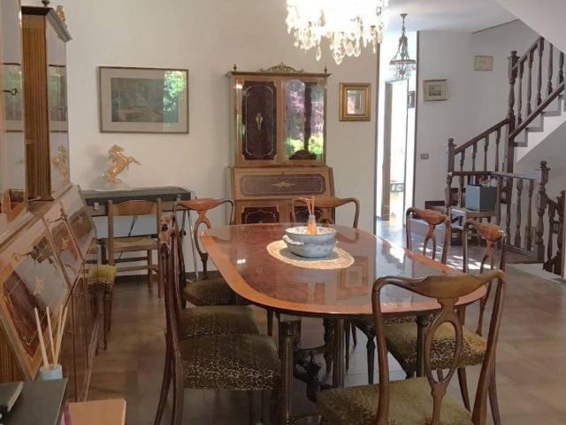 Villa Schiera in vendita a Cavenago Brianza, Lombardia