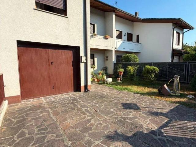 Villa Schiera in vendita a Unione Comuni Modenesi Area Nord, Cavezzo