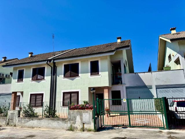 Villa Schiera in vendita a Ceccano, Lazio