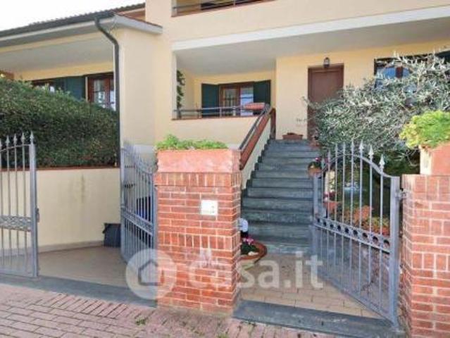 Villa Indipendente in vendita a Cecina, Toscana