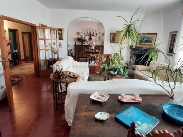 Villa Schiera in vendita a Cecina, Toscana