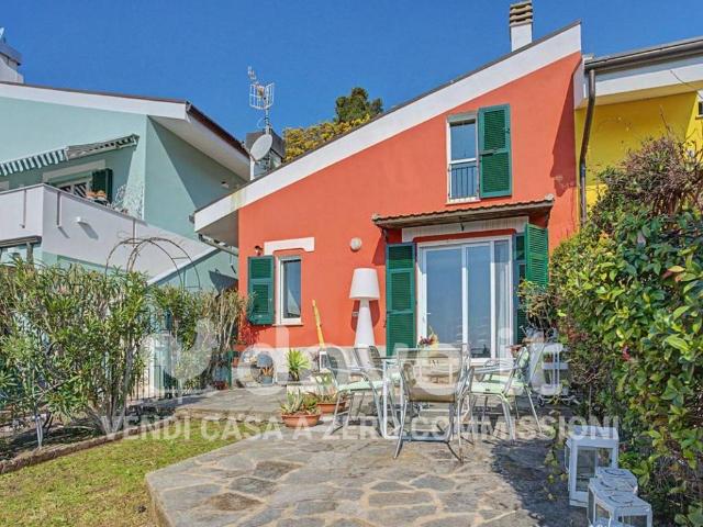 Villa Schiera in vendita a Celle Ligure, Liguria