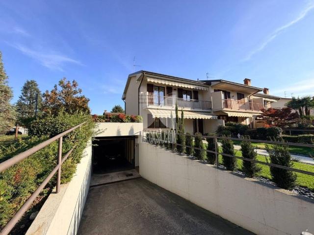 Villa Schiera in vendita a Cenate Sotto, Lombardia