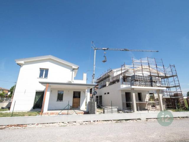Villa Schiera in vendita a Unione Alto Ferrarese, Cento